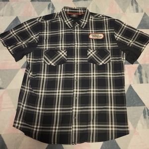 Harley Davidson Shirt. In size 2XL. Black white and orange in color.
